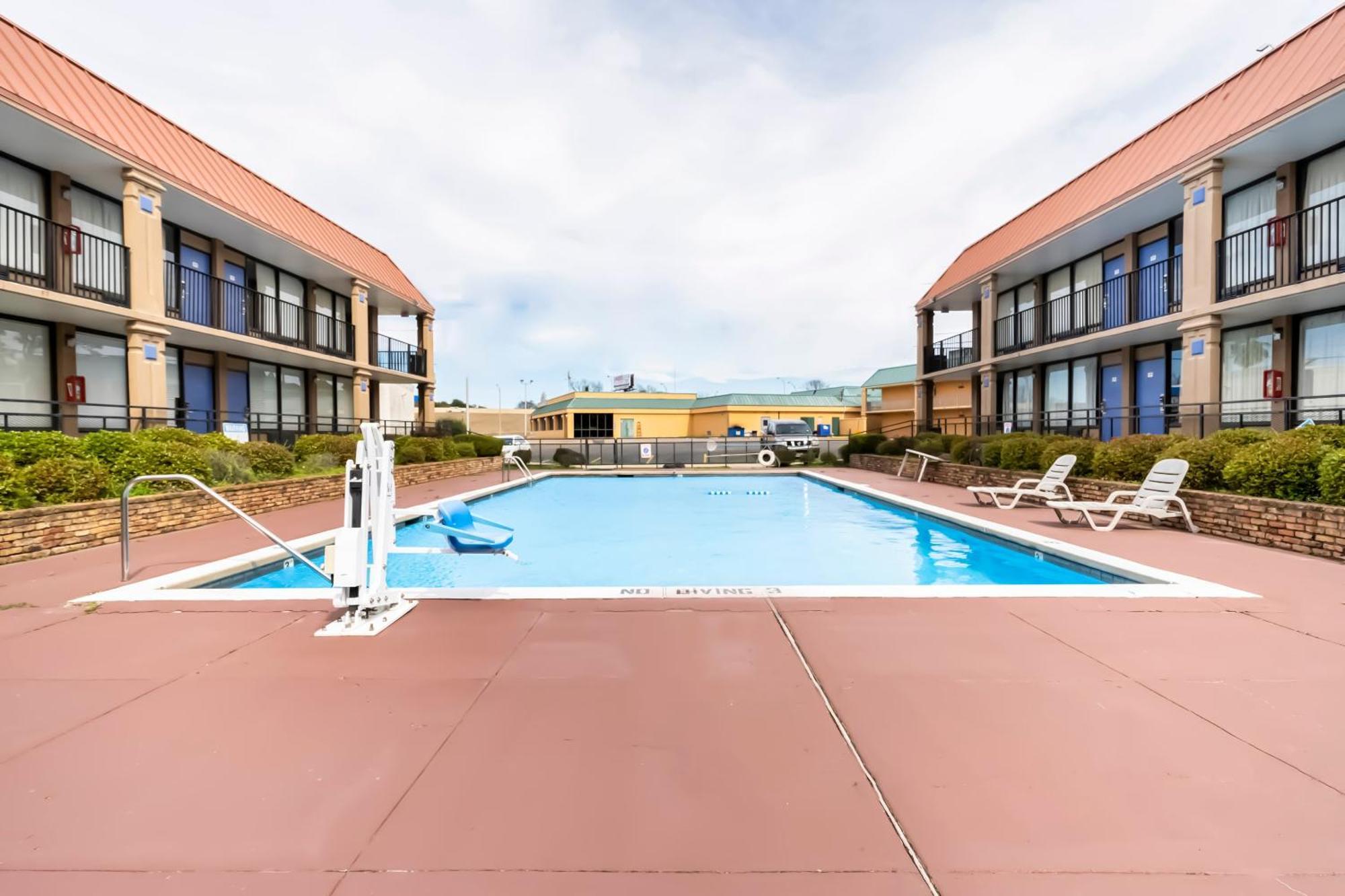 Oyo Hotel Bossier City La - Red River Exteriör bild