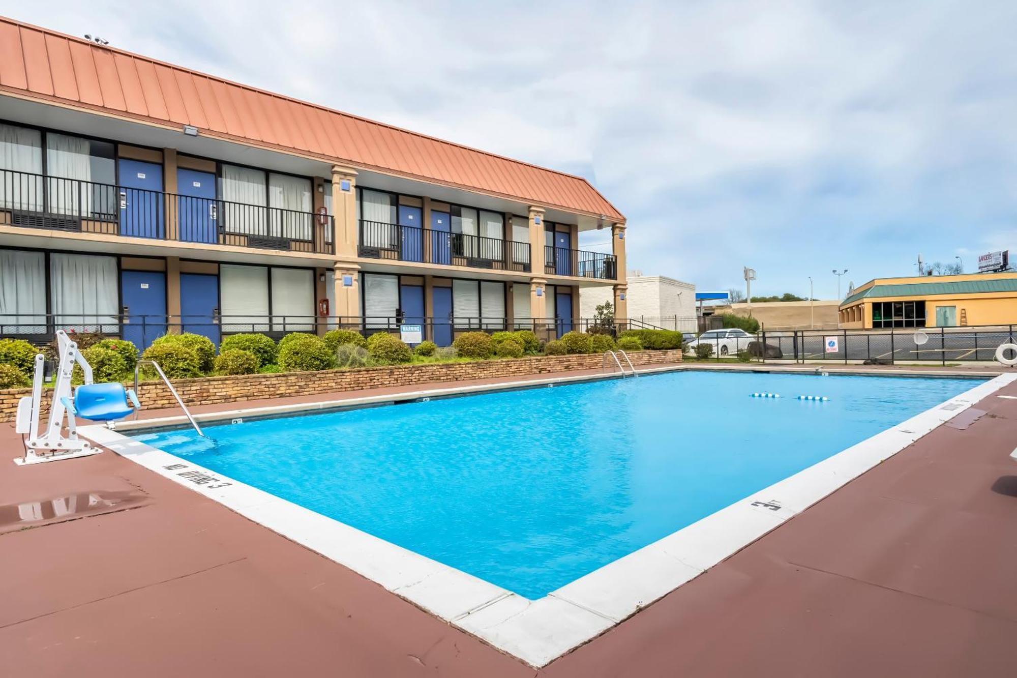 Oyo Hotel Bossier City La - Red River Exteriör bild